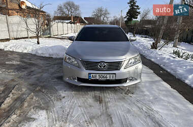 Седан Toyota Camry 2012 в Марганце