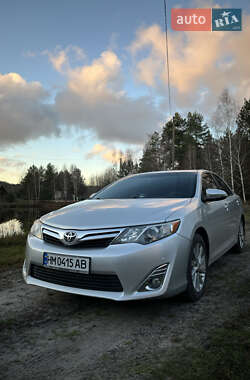 Седан Toyota Camry 2012 в Глухові