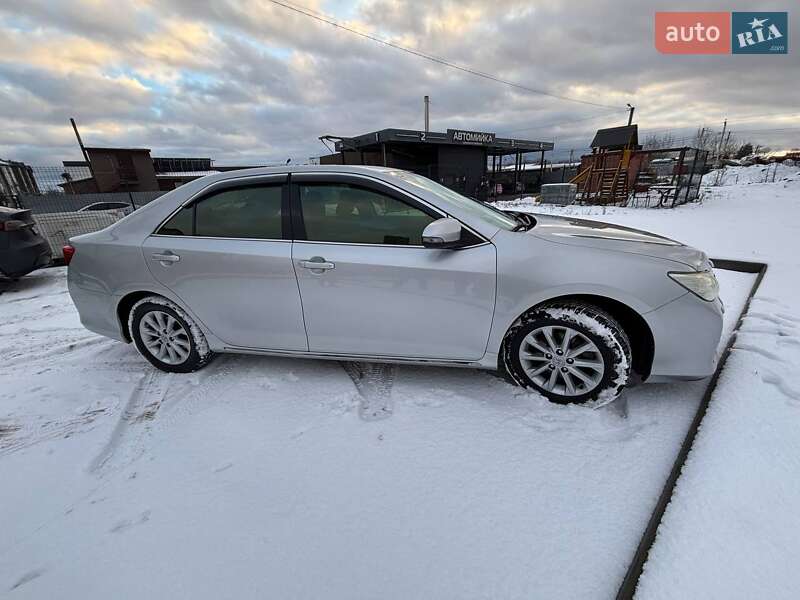 Седан Toyota Camry 2012 в Києві