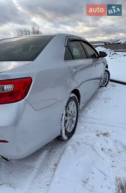 Седан Toyota Camry 2012 в Києві
