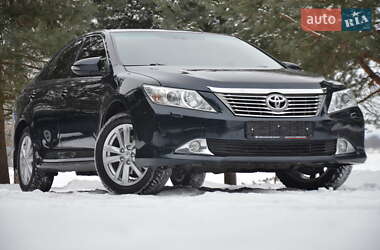 Седан Toyota Camry 2013 в Дрогобыче