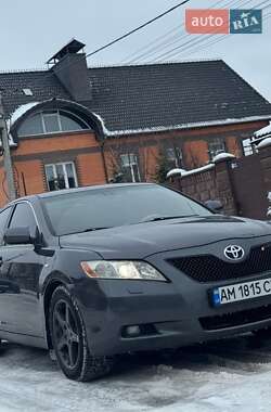 Седан Toyota Camry 2006 в Киеве