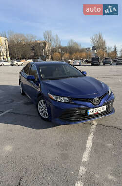 Седан Toyota Camry 2017 в Запорожье