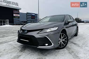 Седан Toyota Camry 2023 в Києві