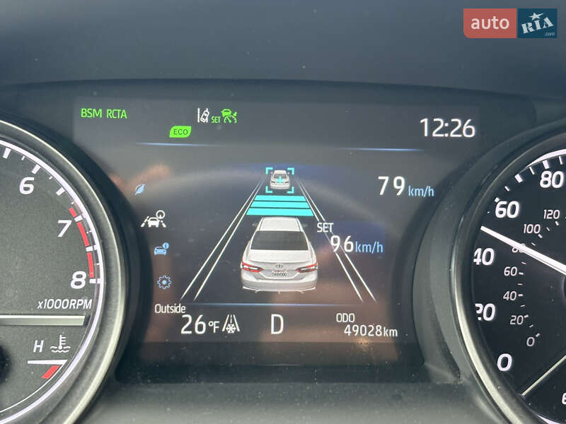 Седан Toyota Camry 2023 в Киеве