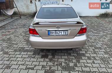 Седан Toyota Camry 2004 в Измаиле