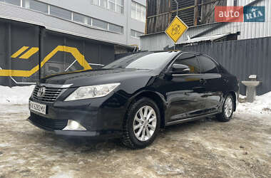 Седан Toyota Camry 2011 в Харькове
