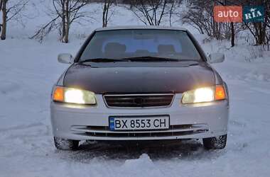 Седан Toyota Camry 2001 в Хмельницькому