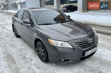 Седан Toyota Camry 2007 в Києві