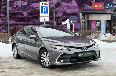 Седан Toyota Camry 2021 в Києві