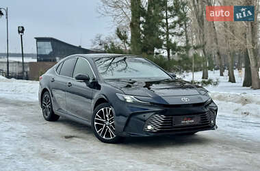 Седан Toyota Camry 2024 в Киеве