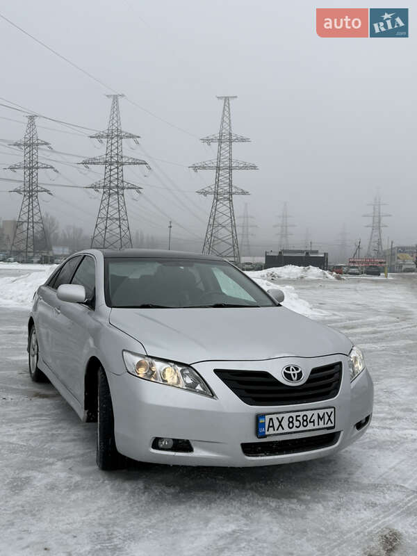 Седан Toyota Camry 2006 в Харькове