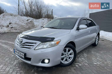 Седан Toyota Camry 2009 в Житомире