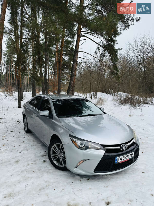 Toyota Camry 2016