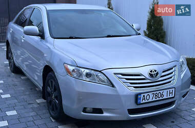 Седан Toyota Camry 2008 в Ужгороде