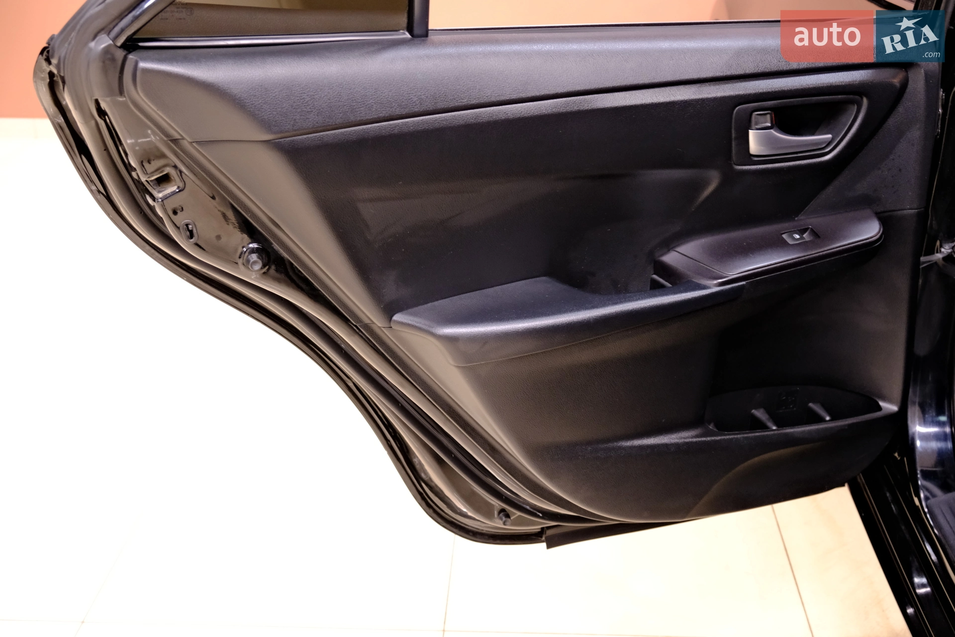 2016 Toyota Camry - мініатюра 29