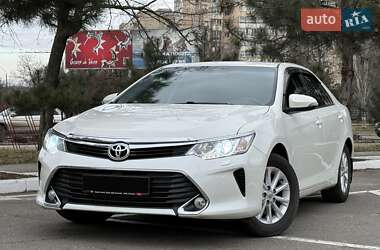 Седан Toyota Camry 2017 в Одессе
