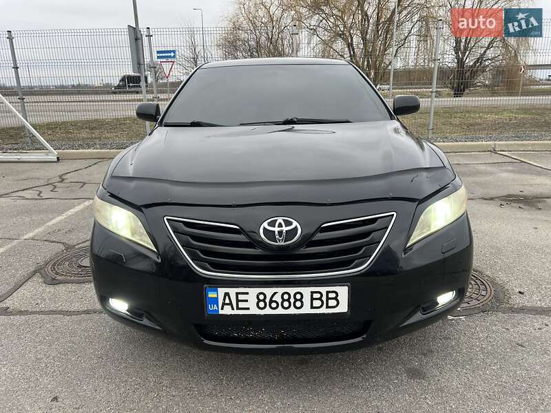 Седан Toyota Camry 2008 в Днепре
