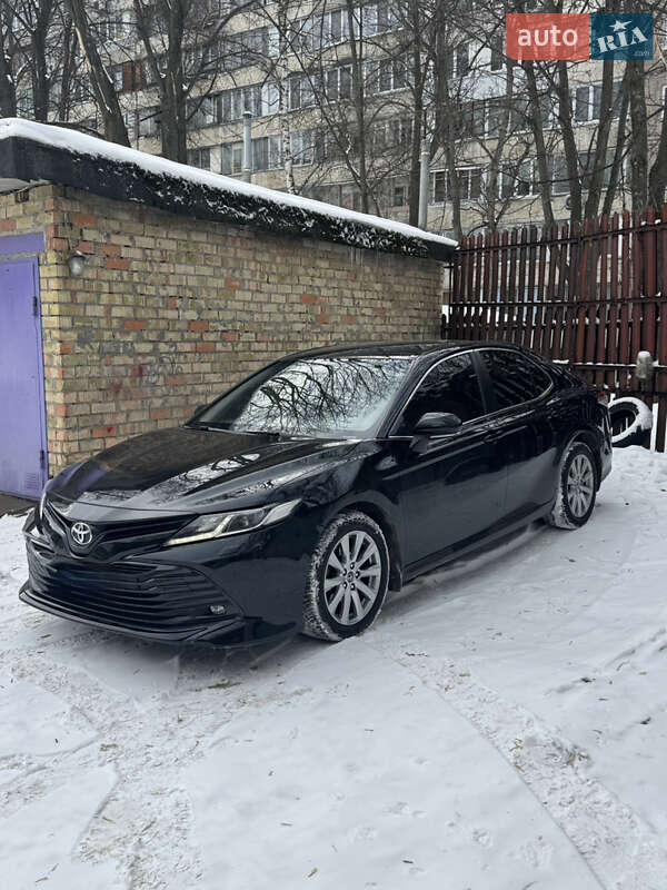 Седан Toyota Camry 2019 в Киеве фото 2 Седан Toyota Camry 2019 в Киеве