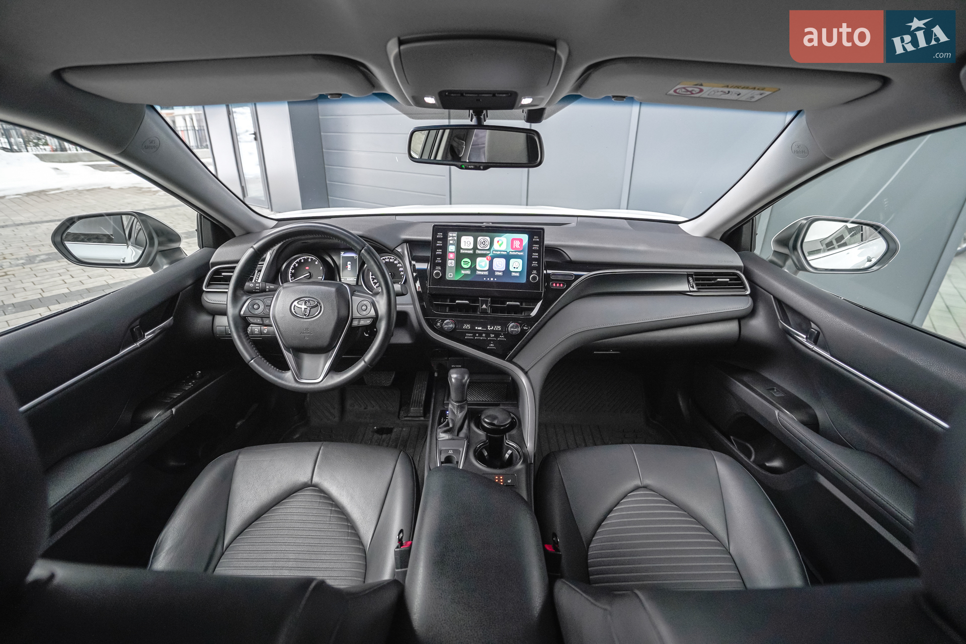 2022 Toyota Camry - мініатюра 3