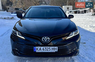 Седан Toyota Camry 2020 в Киеве