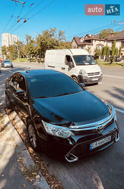 Седан Toyota Camry 2015 в Киеве