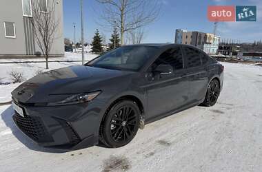 Седан Toyota Camry 2025 в Дніпрі