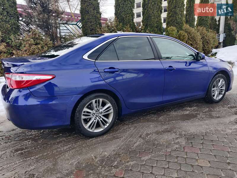 Седан Toyota Camry 2014 в Тернополе