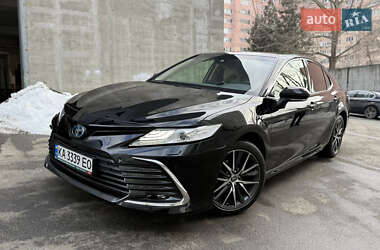 Седан Toyota Camry 2021 в Києві
