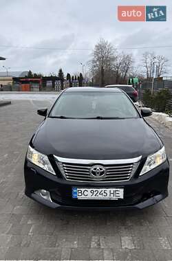 Седан Toyota Camry 2011 в Львове