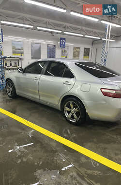 Седан Toyota Camry 2007 в Чернівцях