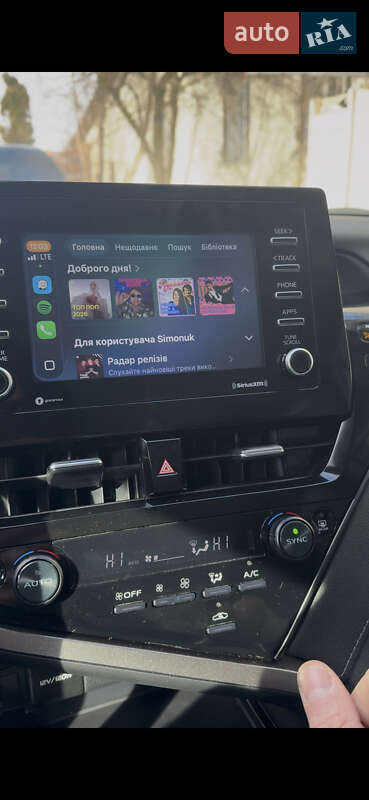 Седан Toyota Camry 2023 в Борщеве