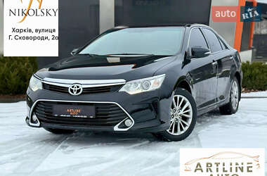 Седан Toyota Camry 2016 в Харькове
