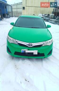 Седан Toyota Camry 2013 в Харькове