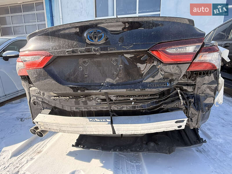 Седан Toyota Camry 2022 в Киеве