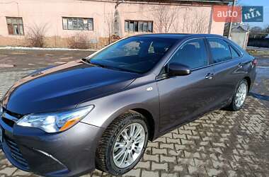 Седан Toyota Camry 2015 в Косові