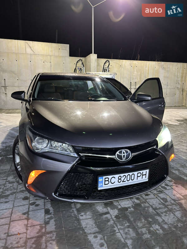 Toyota Camry 2017