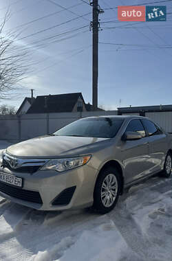Седан Toyota Camry 2013 в Киеве