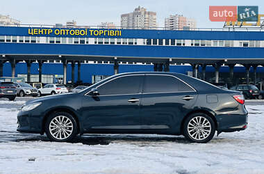 Седан Toyota Camry 2017 в Києві