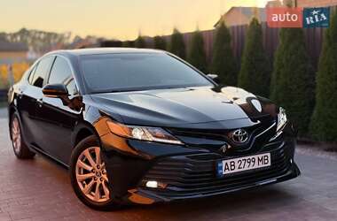 Седан Toyota Camry 2020 в Вінниці