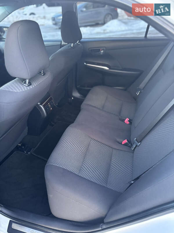 Седан Toyota Camry 2016 в Чернигове