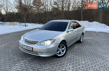Седан Toyota Camry 2005 в Львове