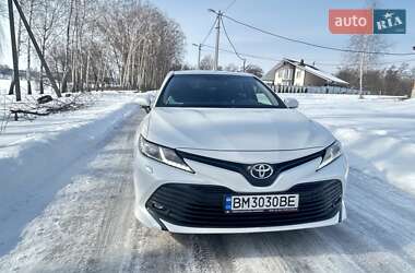 Седан Toyota Camry 2017 в Сумах