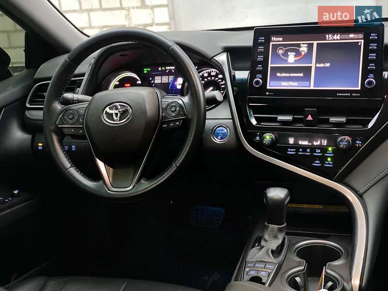 Седан Toyota Camry 2020 в Киеве