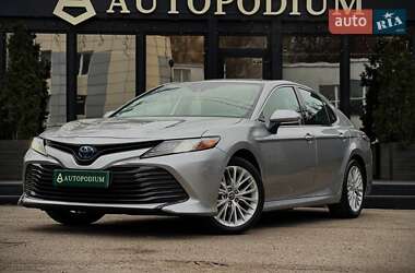 Седан Toyota Camry 2018 в Києві