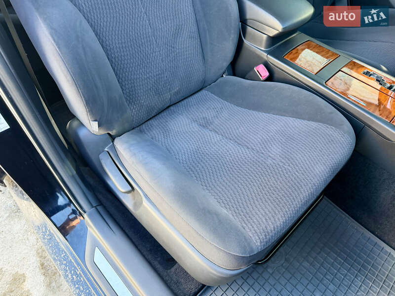 Седан Toyota Camry 2010 в Житомире