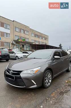 Седан Toyota Camry 2016 в Сумах