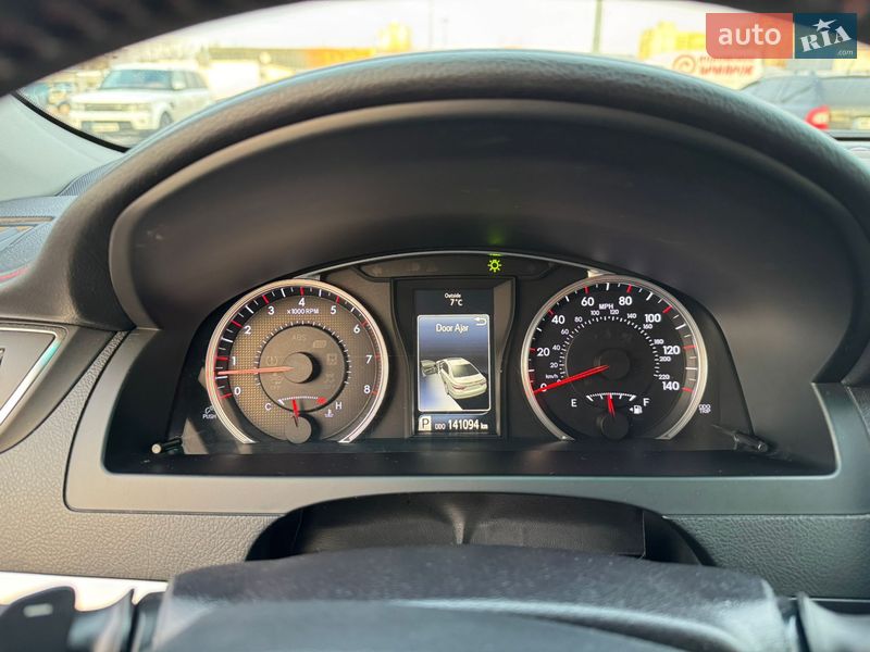 Седан Toyota Camry 2017 в Киеве