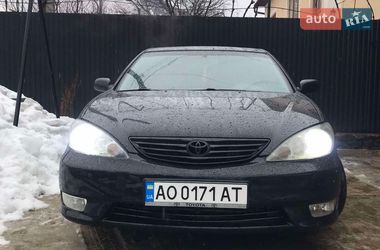 Седан Toyota Camry 2005 в Ужгороде