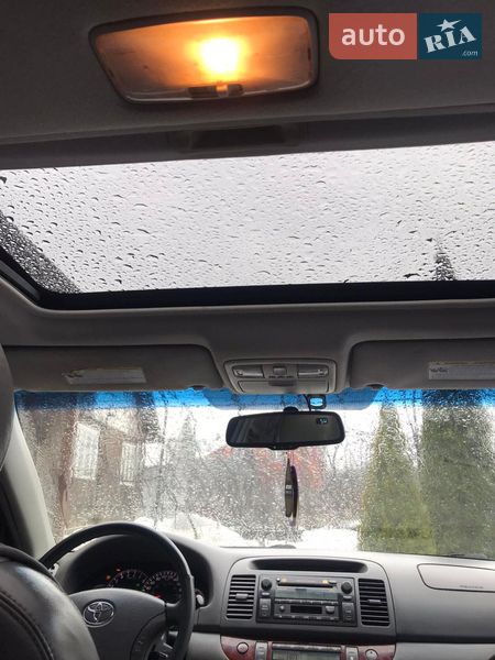 Седан Toyota Camry 2005 в Ужгороде